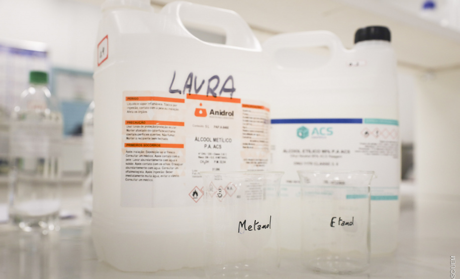 Laboratório da UEM realiza detecção de níveis de metanol em bebidas