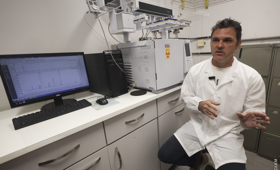 Laboratório da UEM realiza detecção de níveis de metanol em bebidas