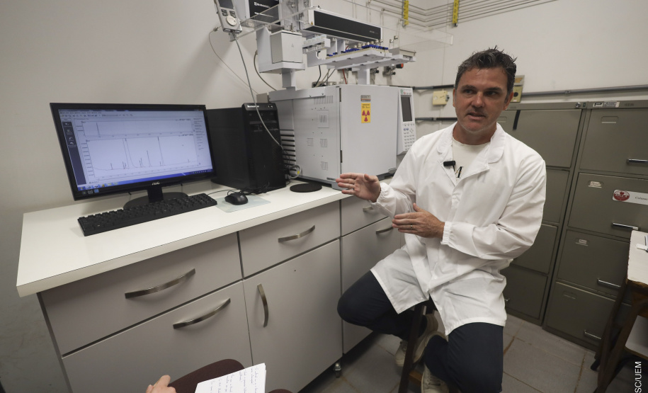 Laboratório da UEM realiza detecção de níveis de metanol em bebidas