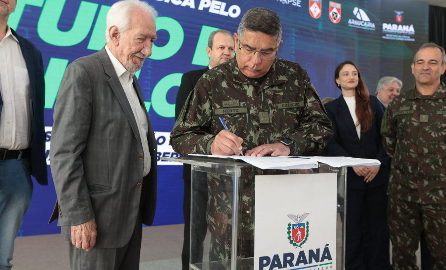 Paraná firma parceria com Exército para desenvolvimento de pesquisas em IA e cibersegurança