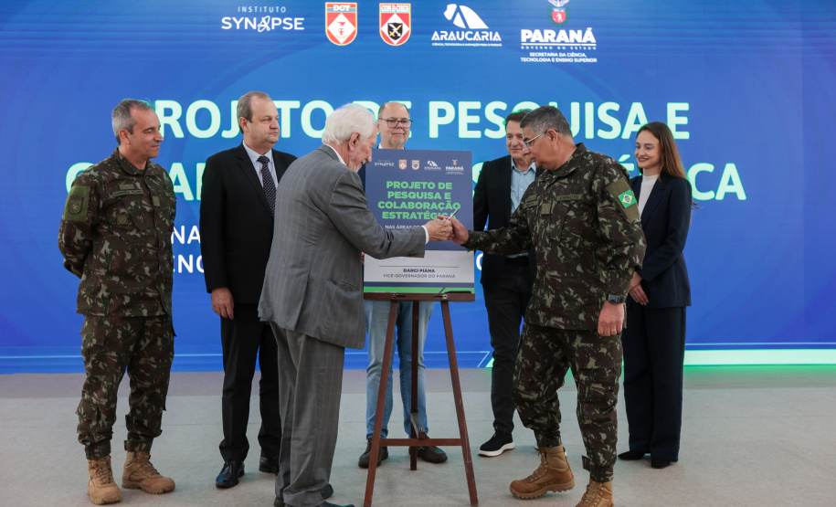 Paraná firma parceria com Exército para desenvolvimento de pesquisas em IA e cibersegurança
