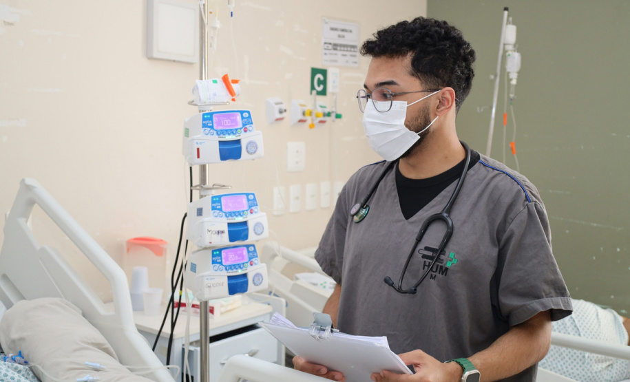 Referência em atendimento e pesquisa, Hospital Universitário da UEM completa 37 anos