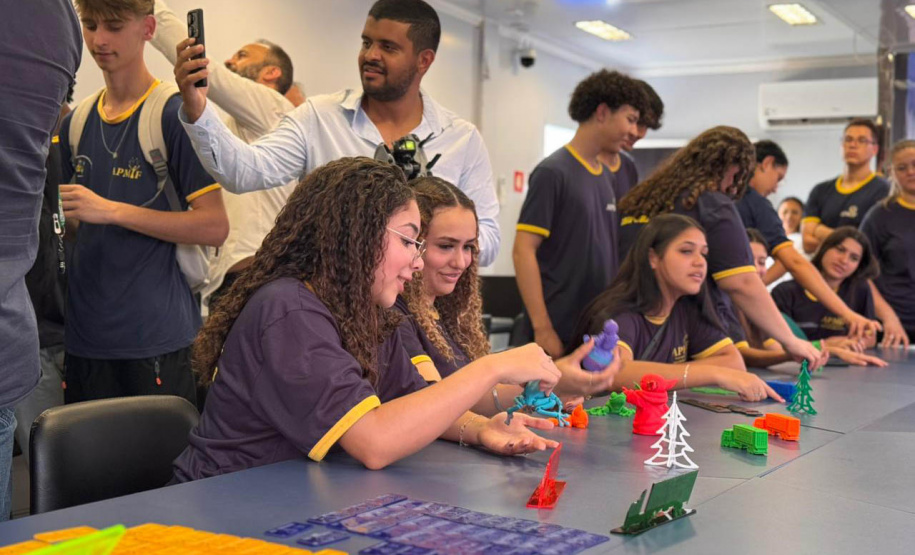 Carreta da Inovação leva atividades gratuitas para Nova Laranjeiras e Carlópolis