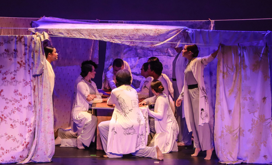 Queen, Hilda Furacão, Fagner e cinema no MON são destaques da programação cultural