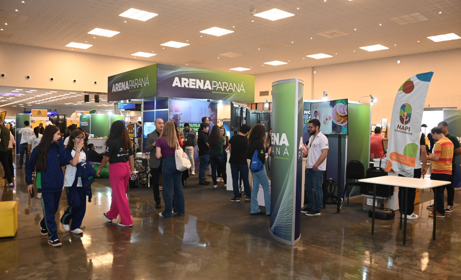 Estado amplia divulgação da produção científica no Paraná Faz Ciência, em Guarapuava