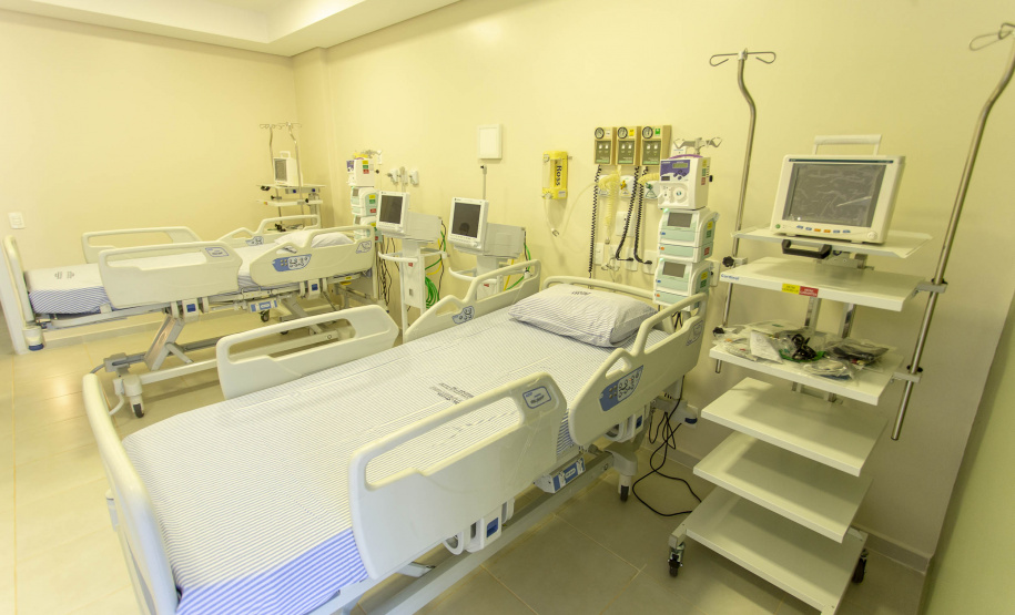 Referência em atendimento e pesquisa, Hospital Universitário da UEM completa 37 anos