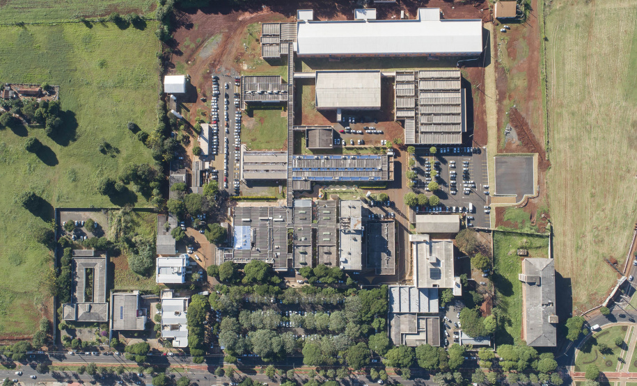 Referência em atendimento e pesquisa, Hospital Universitário da UEM completa 37 anos