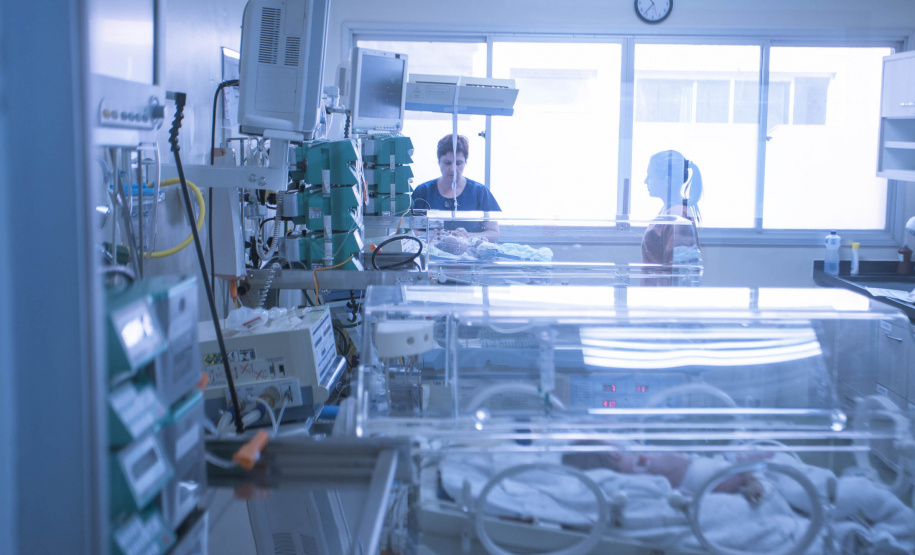 Referência em atendimento e pesquisa, Hospital Universitário da UEM completa 37 anos