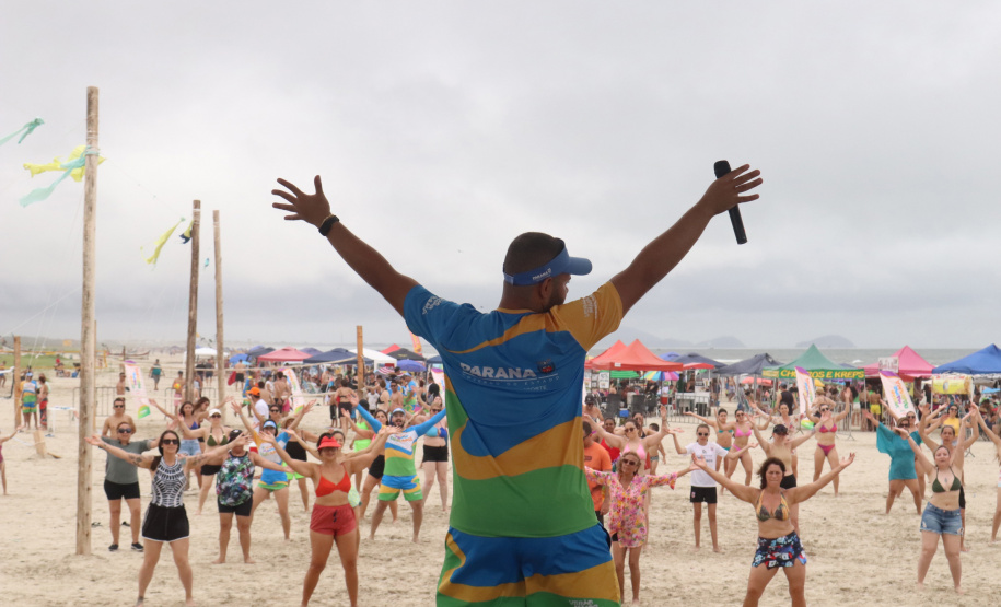 Interessados em trabalhar no Verão Maior Paraná têm até o dia 29 de outubro para se inscrever