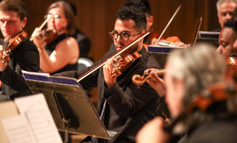 Orquestra Sinfônica do Paraná abre o Festival de Música de Maringá e encanta o público