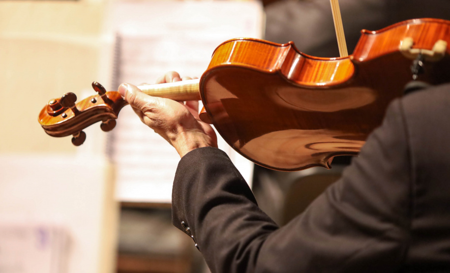 Orquestra Sinfônica do Paraná abre o Festival de Música de Maringá e encanta o público