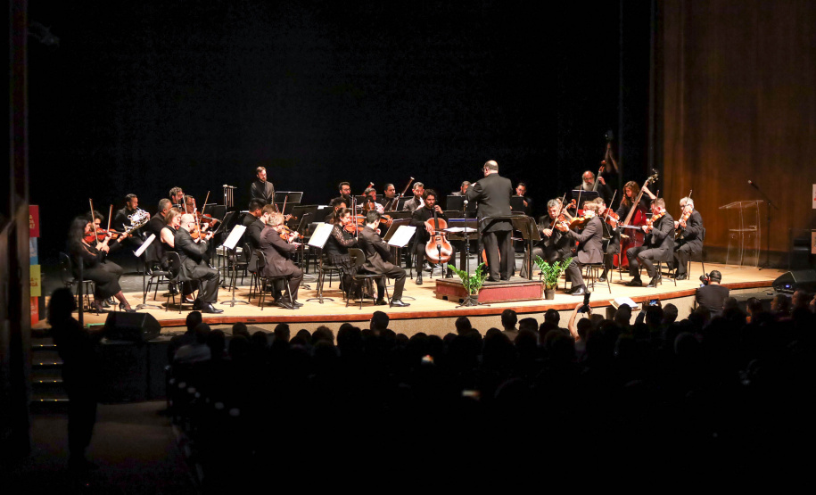 Orquestra Sinfônica do Paraná abre o Festival de Música de Maringá e encanta o público