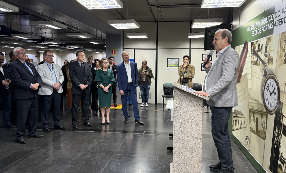 Peças do Arquivo Público do Estado: exposição homenageia os 80 anos do TRE-PR