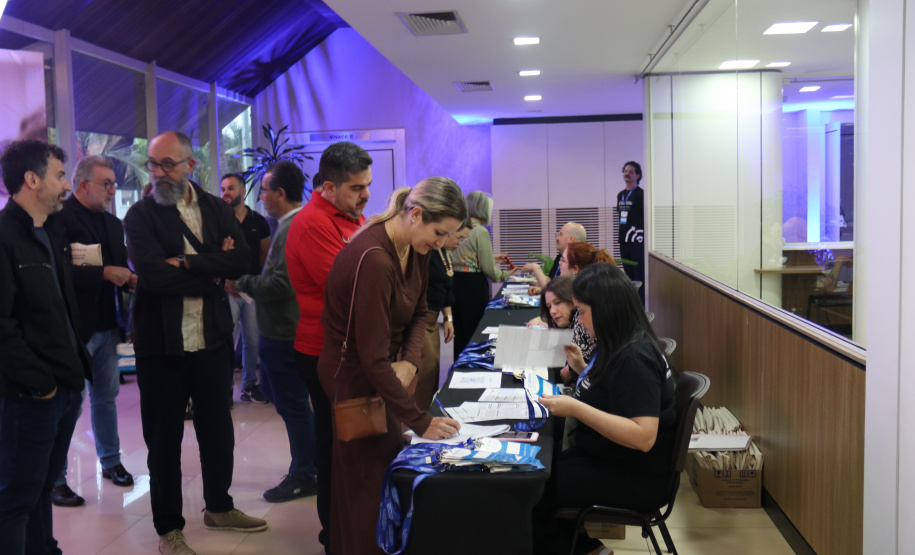 Estado e universidades estaduais debatem estratégias para formação de professores