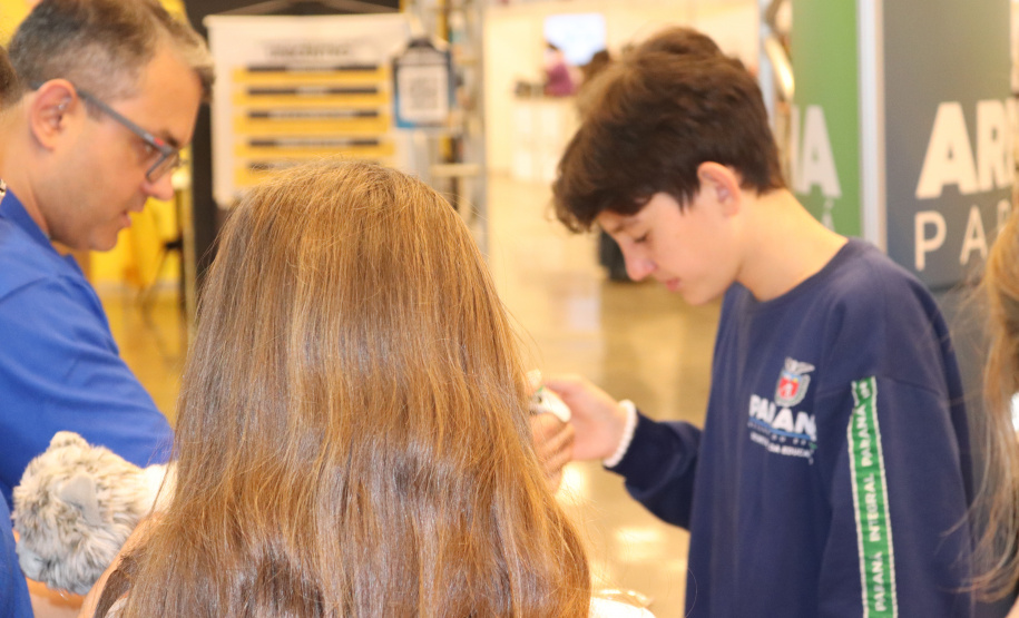 Com laboratório simulado, Tecpar apresenta trabalho a visitantes no Paraná Faz Ciência