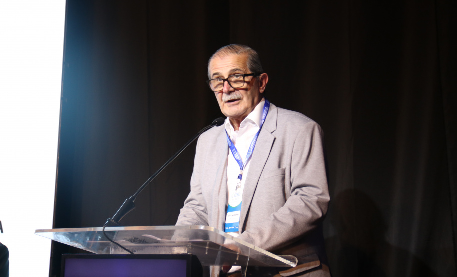 Estado e universidades estaduais debatem estratégias para formação de professores