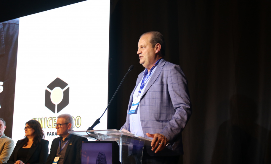 Estado e universidades estaduais debatem estratégias para formação de professores