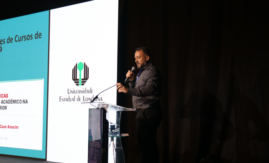 Estado e universidades estaduais debatem estratégias para formação de professores