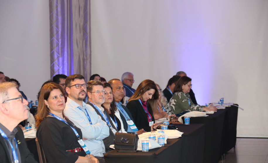 Estado e universidades estaduais debatem estratégias para formação de professores