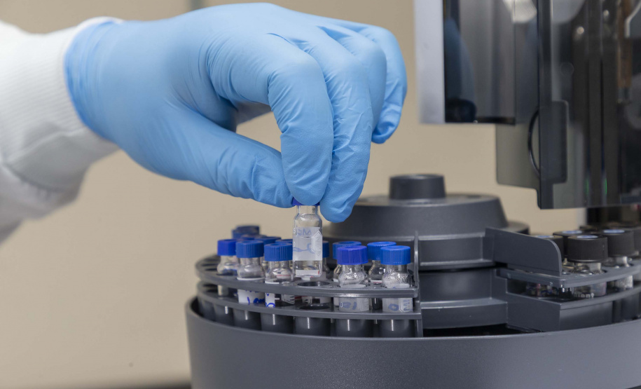 Com laboratório especializado, Tecpar aumenta análises sobre presença de metanol em bebidas