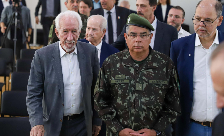Paraná firma parceria com Exército para desenvolvimento de pesquisas em IA e cibersegurança