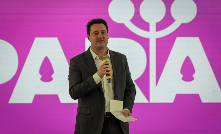 Estado lança programa Paraná Amigo da Pessoa Idosa e oficializa Bolsa Cuidador