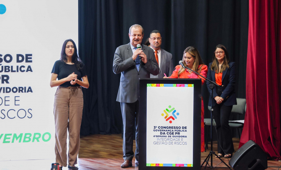 CGE reúne 700 servidores estaduais e municipais para debater transparência