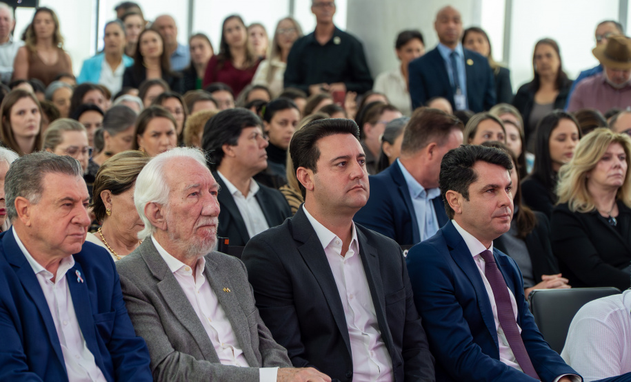 Estado lança programa Paraná Amigo da Pessoa Idosa e oficializa Bolsa Cuidador