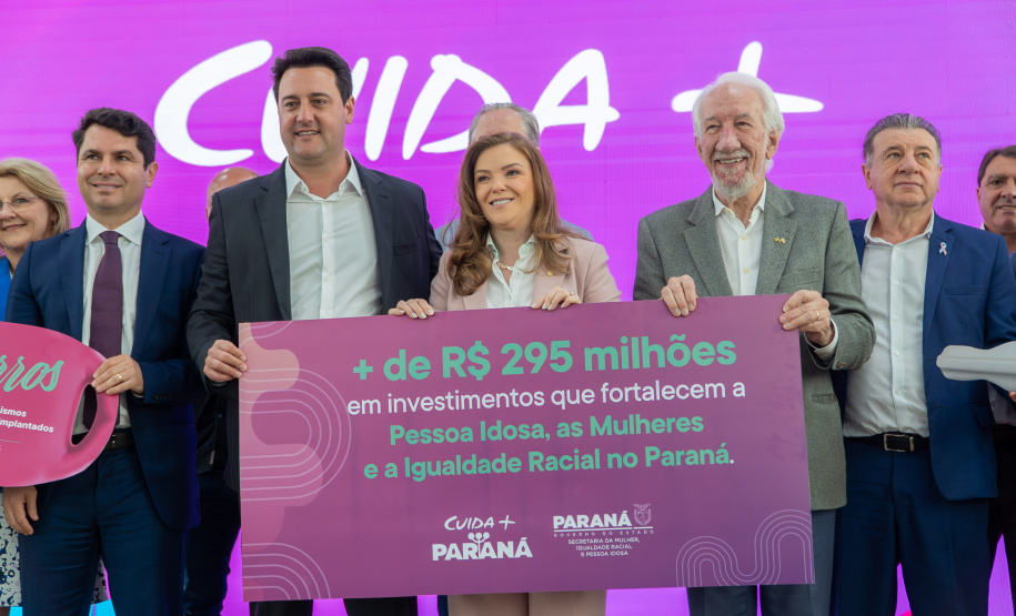 Estado lança programa Paraná Amigo da Pessoa Idosa e oficializa Bolsa Cuidador