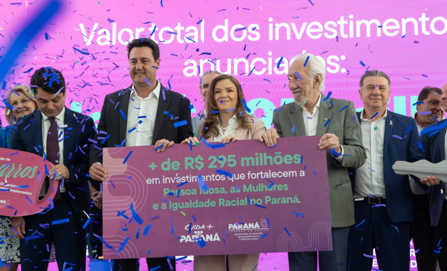 Estado lança programa Paraná Amigo da Pessoa Idosa e oficializa Bolsa Cuidador