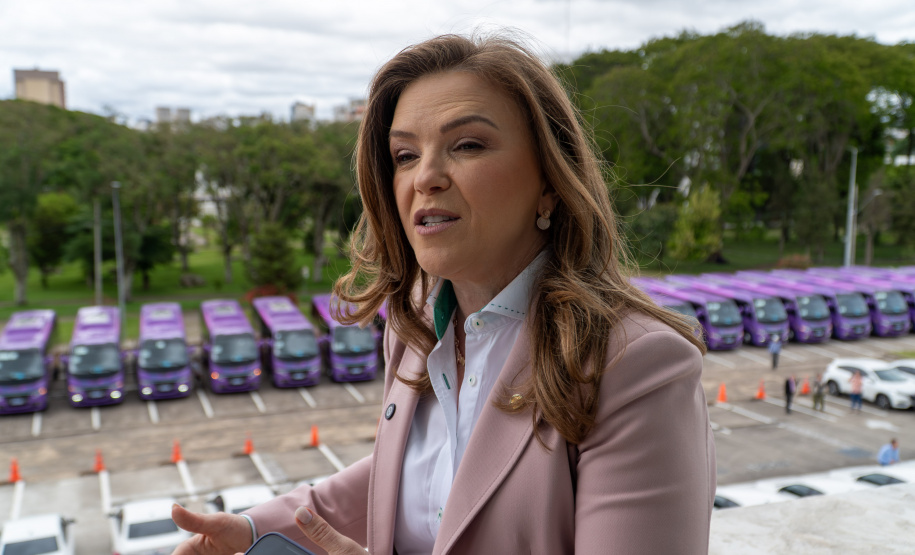 Estado lança programa Paraná Amigo da Pessoa Idosa e oficializa Bolsa Cuidador