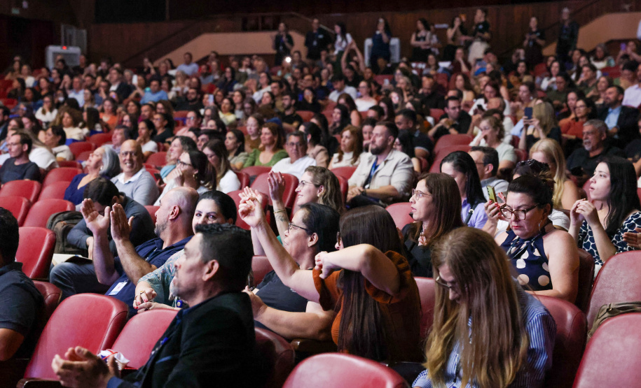 Vencedores do 3º Concurso de Redação da CGE recebem prêmios