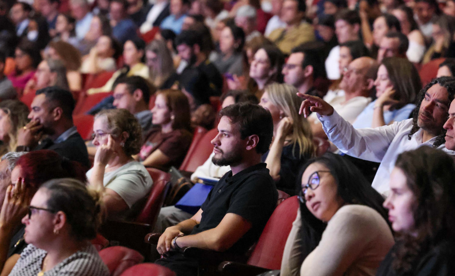 CGE reúne 700 servidores estaduais e municipais para debater transparência