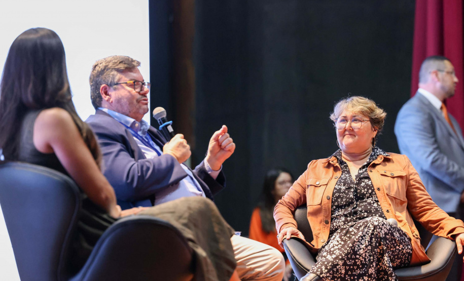 CGE reúne 700 servidores estaduais e municipais para debater transparência