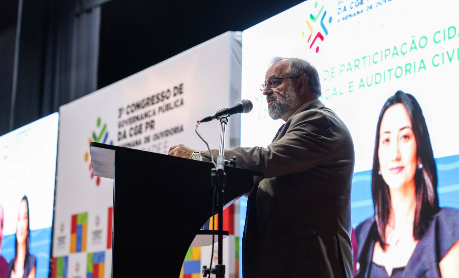 CGE reúne 700 servidores estaduais e municipais para debater transparência