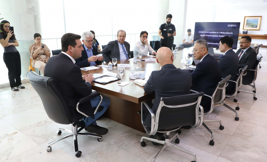 Korean Valley: Ratinho Junior recebe comitiva que vai instalar centro de inovação em Ivaiporã