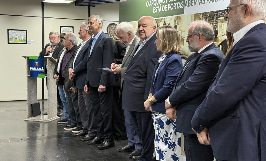 Arquivo Público do Paraná inaugura exposição valorizando a história do cooperativismo