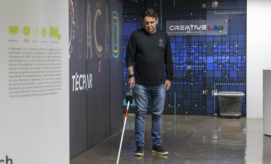 Incubada no Tecpar, empresa desenvolve bengala inteligente para deficientes visuais