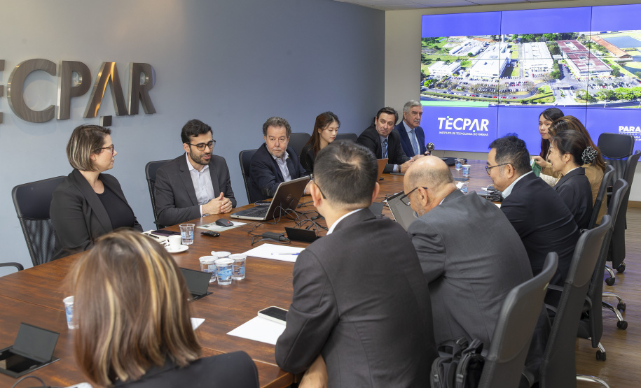 Tecpar e Sinovac iniciam trabalhos para produção de vacinas para o SUS no Paraná