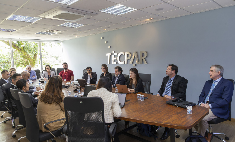 Tecpar e Sinovac iniciam trabalhos para produção de vacinas para o SUS no Paraná