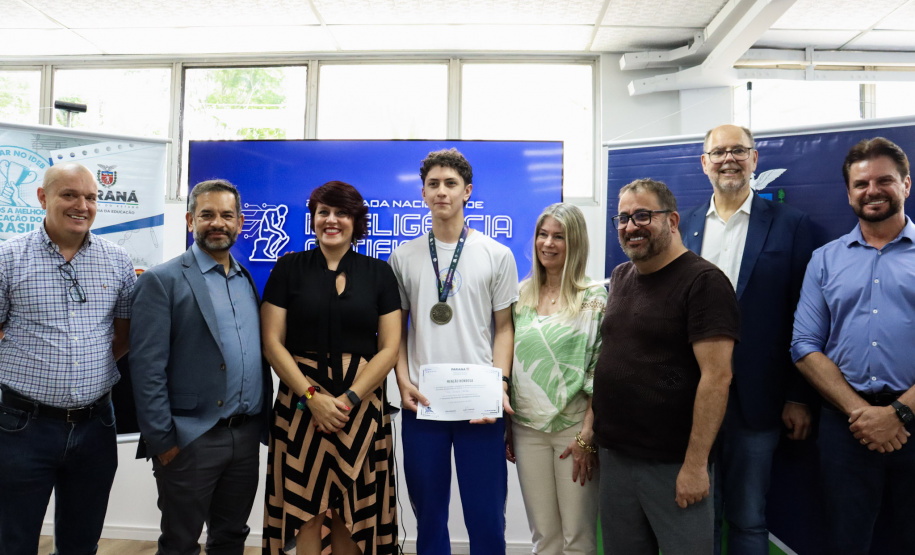 Alunos do Paraná recebem 65 medalhas da Olimpíada Nacional de Inteligência Artificial