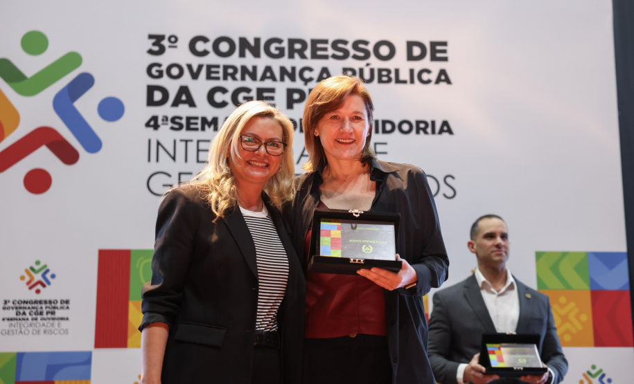 CGE reúne 700 servidores estaduais e municipais para debater transparência