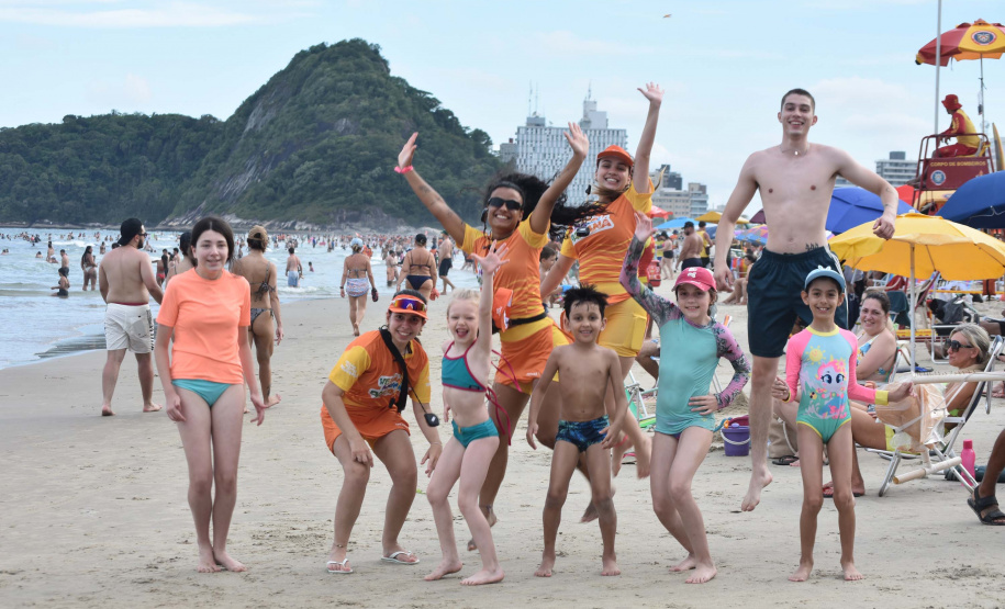 Universidades ampliam presença no Verão Maior Paraná com ações educativas no Litoral