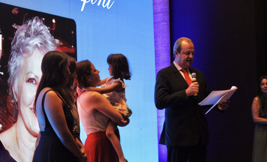 Estado premia iniciativas que promovem pesquisa, inovação e impacto social no Paraná