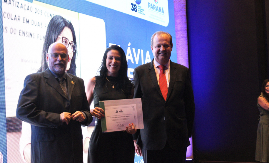 Estado premia iniciativas que promovem pesquisa, inovação e impacto social no Paraná