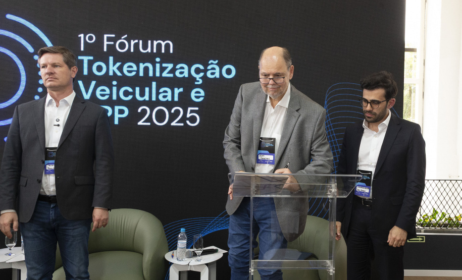 Paraná promove fórum de tokenização veicular e debate futuro da mobilidade digital