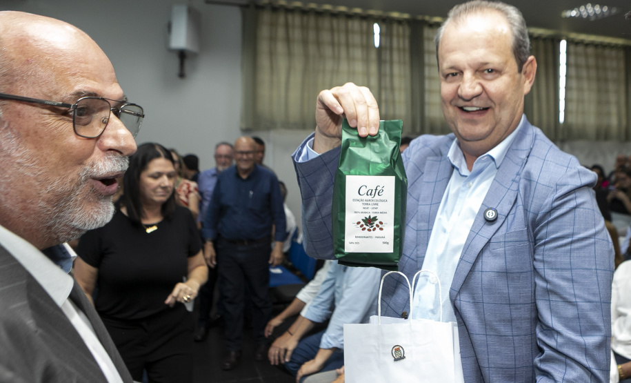 Ratinho Junior autoriza implementação do curso de Medicina na UENP para atender o Norte Pioneiro