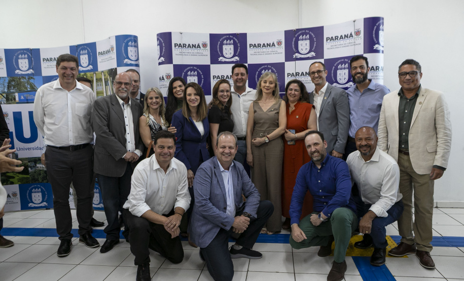 Ratinho Junior autoriza implementação do curso de Medicina na UENP para atender o Norte Pioneiro