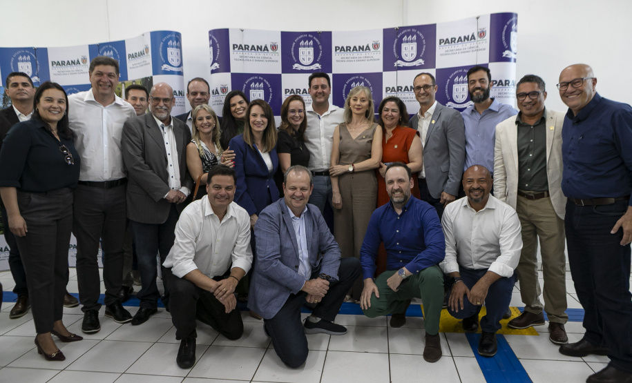 Ratinho Junior autoriza implementação do curso de Medicina na UENP para atender o Norte Pioneiro