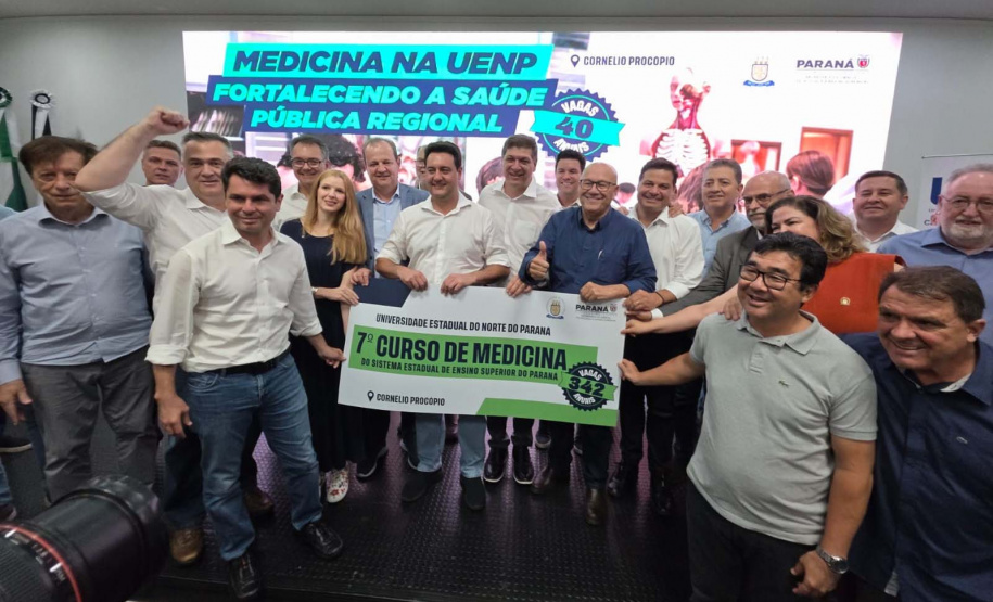 Ratinho Junior autoriza implementação do curso de Medicina na UENP para atender o Norte Pioneiro